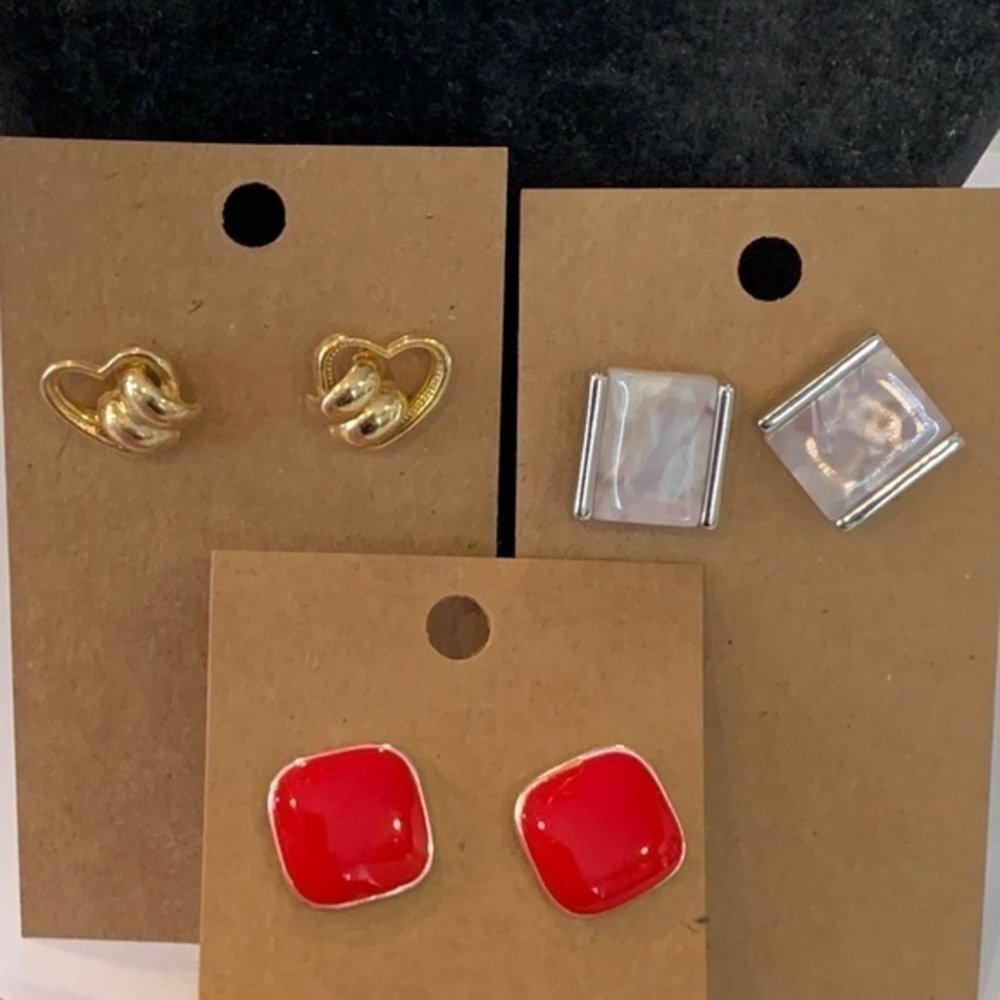 💐5/25 3 pair lot bundle red square enamel gold heart square silver tone stud